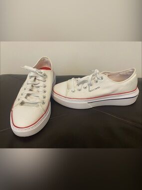 Skechers White Low-Top Canvas Sneakers with Red Accent